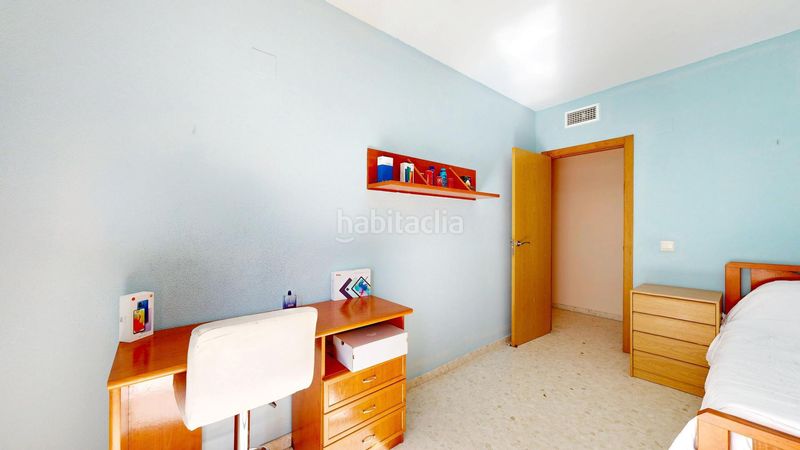 Foto c2e3e0f8-65f6-40ab-b4cf-e267b73977cb. Pis a Monserrat