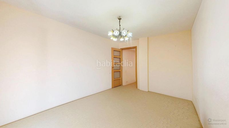 Foto ebd78e32-f9d4-4568-ab9e-aa7d3c1f4034. Pis a Monserrat