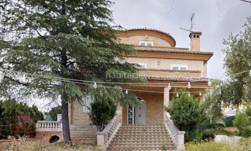 Foto 0ac70fcd-ee16-40eb-a388-7191f8fe031f. Casa amb piscina a Zona Avenida Alta - Auditorio Torrent