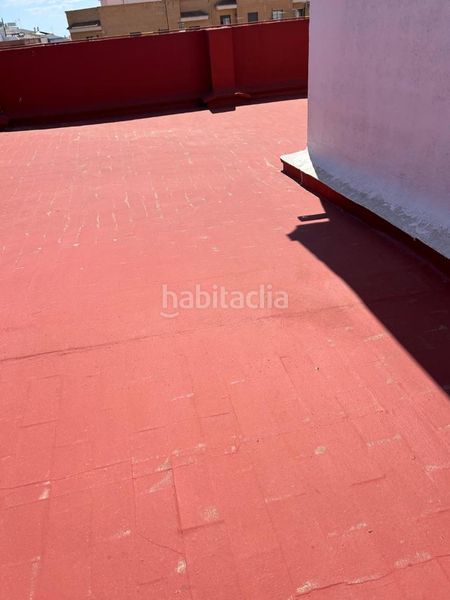 Foto 6ec29c13-c714-4c95-9a71-8afd3ffba268. Pis a Picassent