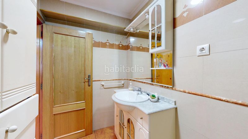 Foto f8639095-f69f-43c7-ab30-4339739eaae4. Pis a Alaquàs