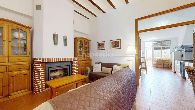Foto a983eb9b-ad97-4a82-aa03-bf8c17173d15. Casa adossada a Anna