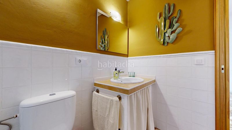 Foto f9c8ed84-d775-44f3-bf3c-3e5c1e34757c. Casa adossada a Anna
