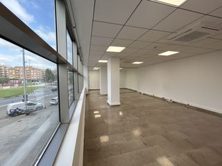 Rent Office space in Parc Central. Alquiler de oficina en torrent