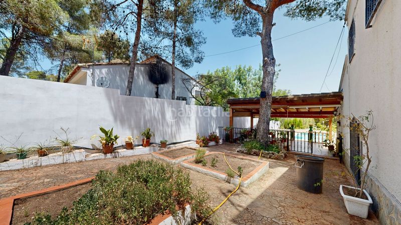 Foto 78cfefdd-8eed-4822-9531-2f23a2c5c395. Casa amb piscina a Sierra Perenchiza-Cumbres de Calicanto-Sto Domingo Chiva