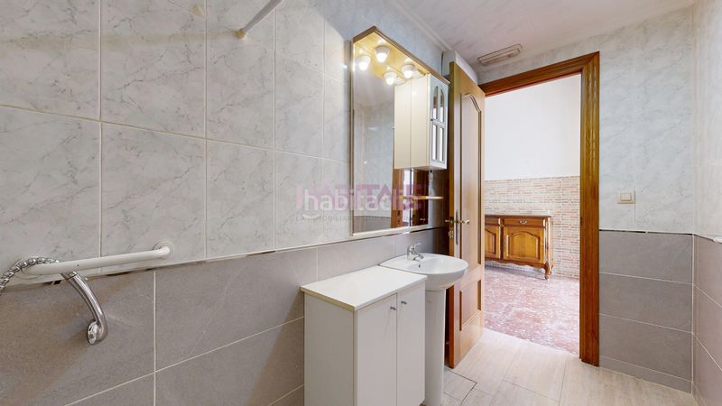 Foto 1edb1753-67b9-4776-941a-55660cbc2a4b. Casa a Monserrat