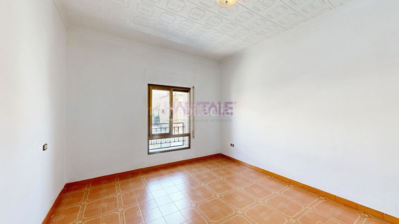 Foto 84aa9a5d-9da1-4a66-904d-ba237436ec14. Casa a Monserrat