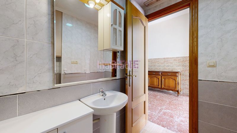 Foto 9ac5f9e9-29e4-4026-b920-abd5680461c7. Casa a Monserrat