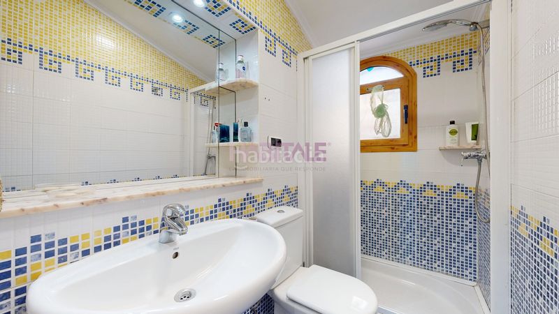 Foto 5b09eeda-dbb6-4707-b616-118649718b60. Casa amb piscina a Monserrat