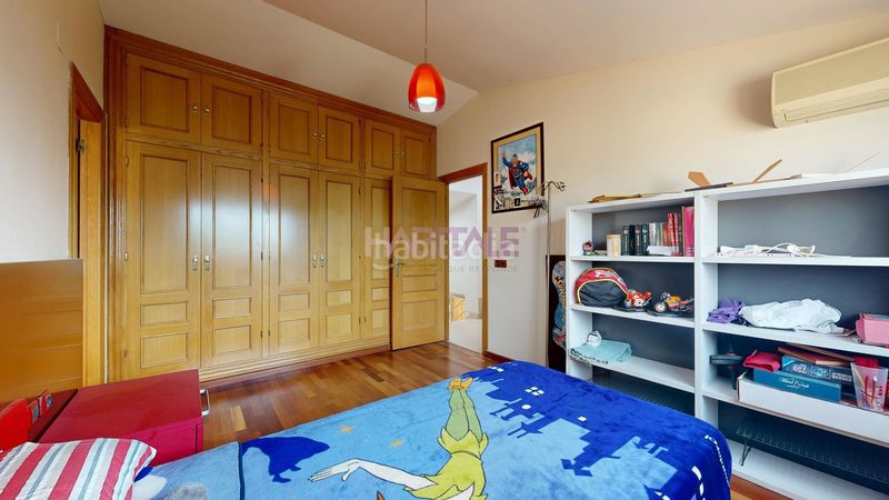 Foto 7f793155-45dc-46fb-97a5-d1a73d1c8332. Casa amb piscina a Monserrat