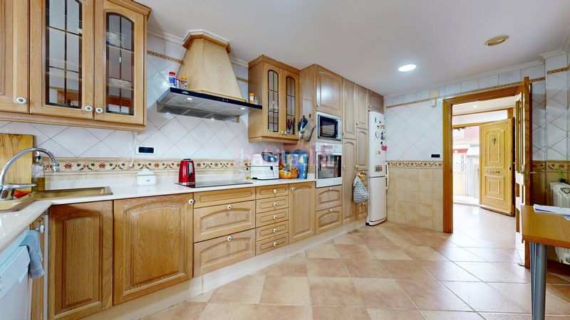 Foto 8b7f88e7-577e-4205-9861-02f6d3316546. Casa amb piscina a Monserrat