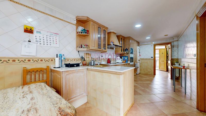 Foto a5b57651-b467-4a0c-867c-dea4faf2080d. Casa amb piscina a Monserrat