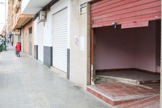 Local Comercial  Puerto de sagunto - avenida camp de morvedre. Local comercail en venta
