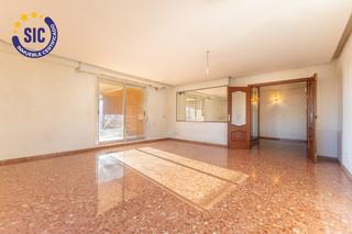 tic en Avenida de Abril-9 de Octubre. Oportunidad nica en puerto de sagunto! se vende espectacular t