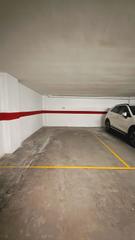 Parking coche en Centro puerto. En venta 3 plazas de garaje en avenida principal de puerto de sa
