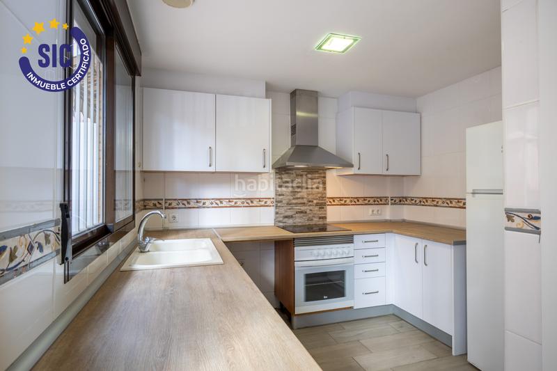 Foto 8610297c-df51-49a9-b4fb-c36b6b62054a. Maison jumelée avec chauffage parking dans Nuevo Centro Sagunt