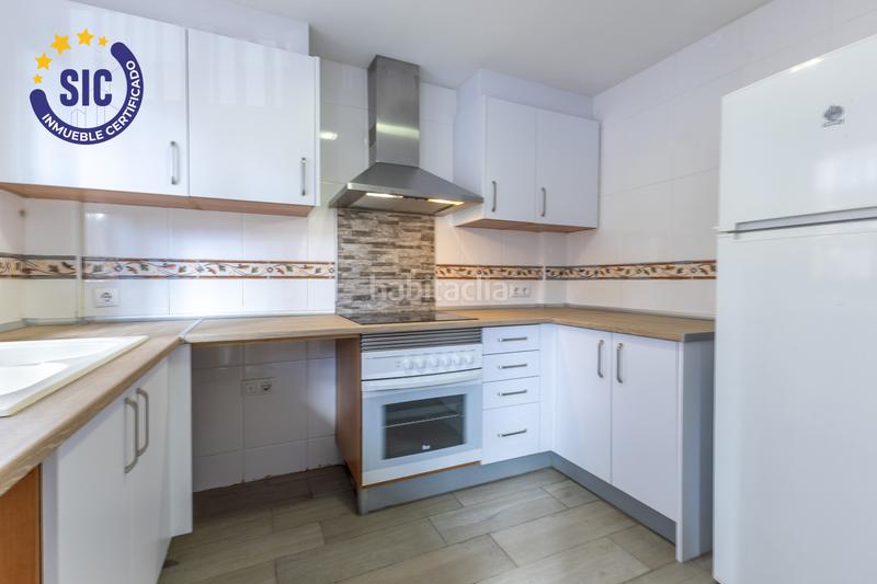 Foto 9992b6c3-d65d-4550-961c-37e909fe410d. Maison jumelée avec chauffage parking dans Nuevo Centro Sagunt