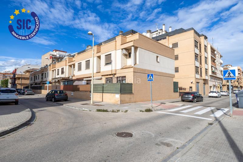 Foto a89ed952-8ad6-433e-9d82-a787b6246a33. Maison jumelée avec chauffage parking dans Nuevo Centro Sagunt