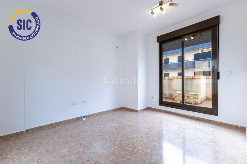 Foto b8e9b5cd-9682-4ee7-b559-c7ffed47374c. Maison jumelée avec chauffage parking dans Nuevo Centro Sagunt