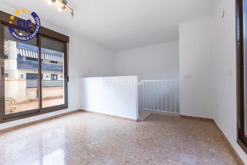 Foto ec83ed60-beda-4a70-bba3-608d46ffc349. Maison jumelée avec chauffage parking dans Nuevo Centro Sagunt