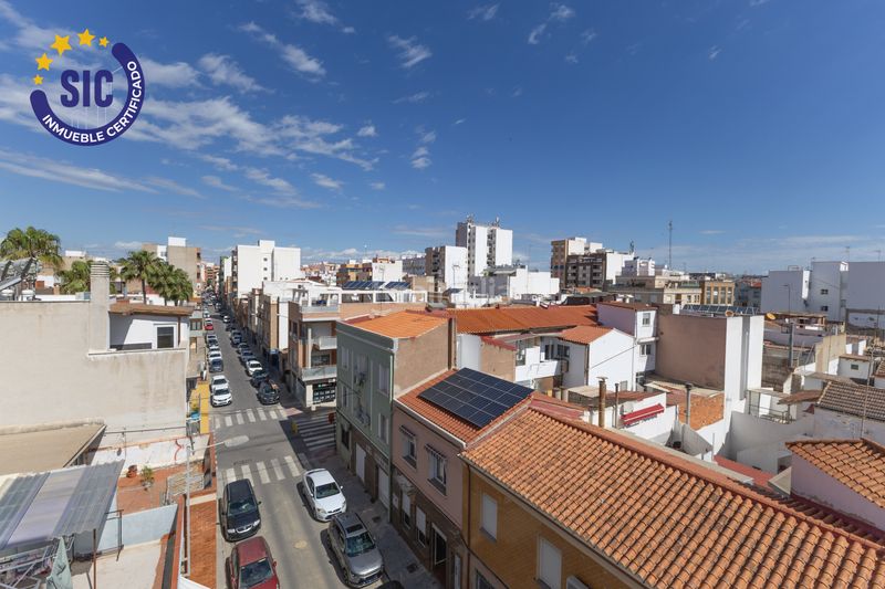 Foto e6617880-66dd-433a-afb7-d7df76d3f4b4. Pis a Avenida de Abril-9 de Octubre Sagunt