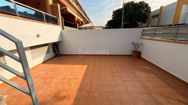 Foto dd9f5d5d-9355-4c5b-a06b-4b0096e4db0f. Alquiler casa adosada maravilloso adosado con terrazas en alquiler larga duración en Canet d´en Berenguer