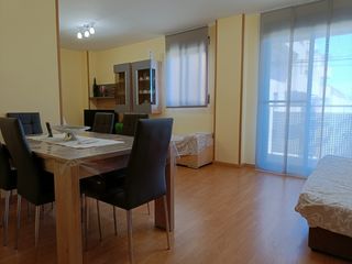 Location Appartement à Centro-El Castillo. Piso en alquiler con garaje