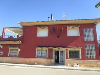Local Comercial en San isidoro 1. Local comercial con calefaccin y aire acondicionado