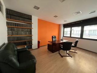 Büro  Calle tolosa latour