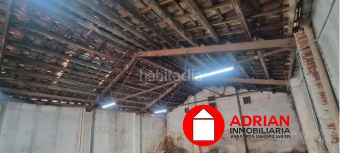 Foto 5a3f0860-2a18-4563-aea1-22c9d73491a7. Aparcament cotxe a Vall d´Uixó (la)