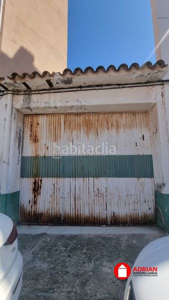 Foto 5cb98005-e282-4283-b978-19d932dfca28. Aparcament cotxe a Vall d´Uixó (la)
