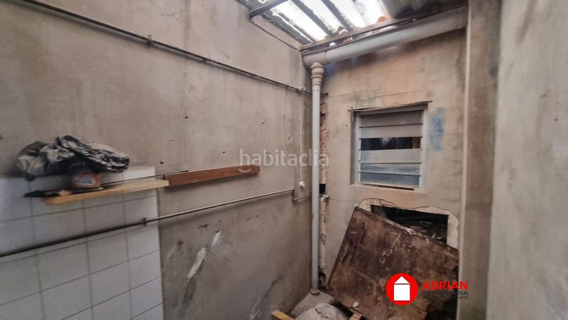 Foto 6ea91a7e-8692-41e1-9809-534fa06b960d. Aparcament cotxe a Vall d´Uixó (la)