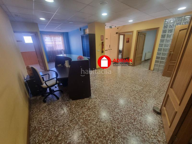 Foto f97a0cd8-ee8a-4fe1-b24e-827dbbb9b1bd. Geschäftsraum in Vall d´Uixó (la)