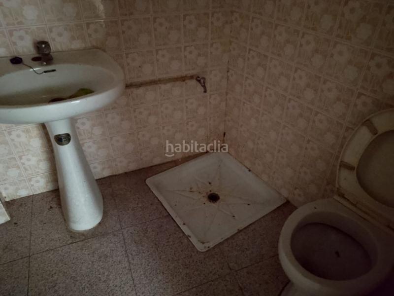 Foto 3378dd01-d452-4338-8a9c-b24c02aca257. Local comercial a Vall d´Uixó (la)