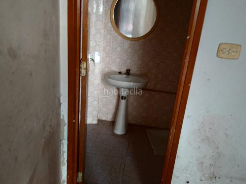 Foto f94a4aeb-3c6b-4592-aad6-b3a96600f05b. Local comercial a Vall d´Uixó (la)