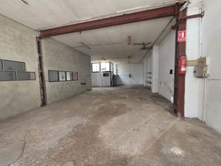 Rent Business premise in Vall d´Uixó (la). Local en alquiler en carbonaire.