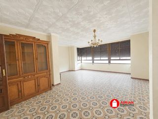 Appartement à Vall d´Uixó (la). Piso en venta en ayuntamiento, 4 dormitorios.