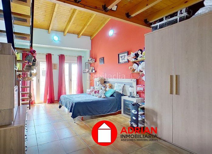 Foto 5d59d587-996a-4372-bc7e-bc2deda0e3a9. Casa amb calefacció aparcament a Vall d´Uixó (la)