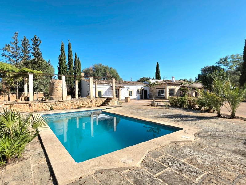 Foto 6684cff0-f40c-446f-8005-6005d8219ae9. Alquiler masía finca rústica con piscina en Consell