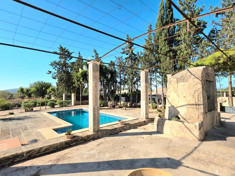 Foto d4a5b704-ebe1-4f44-b4ec-9dcbb772a612. Alquiler masía finca rústica con piscina en Consell