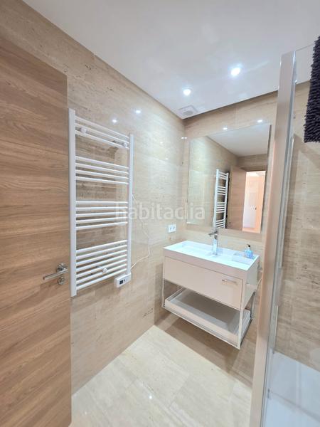 Foto 32a27e81-1968-4a08-8f87-ce55c80b2522. Miete dachwohnung mit kamin heizung in Consell