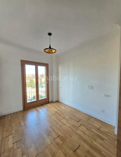 Foto 7354a860-ee63-46a9-ab4b-8b8ea55a4129. Miete dachwohnung mit kamin heizung in Consell