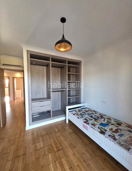 Foto 95a4f33d-cf8c-4168-bed0-61d2c8657479. Miete dachwohnung mit kamin heizung in Consell