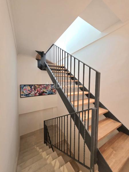 Foto dddc730f-8e4b-4075-b566-a5efb1c72a78. Miete dachwohnung mit kamin heizung in Consell