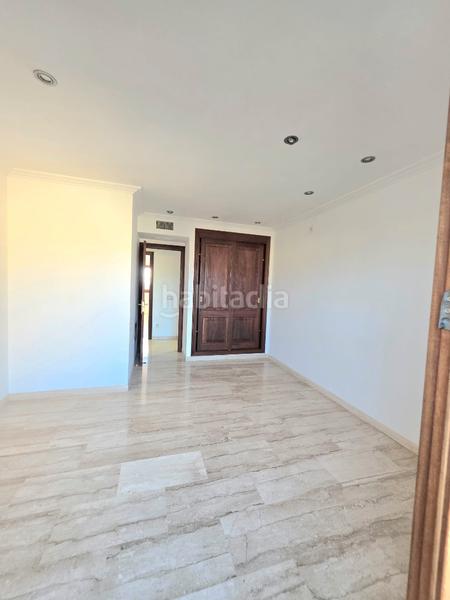 Foto 84e8f7db-3001-4a99-893d-f39127ab741b. Miete dachwohnung mit heizung in Consell