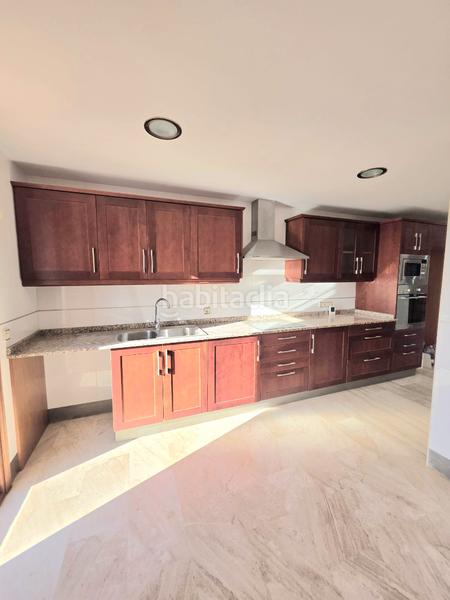 Foto c2dbb64f-a734-4617-a2f1-b2231ae66bf5. Miete dachwohnung mit heizung in Consell