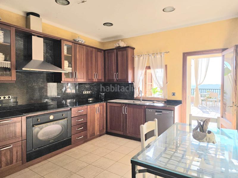 Foto 536c691c-f788-4b40-86b5-293e35da4725. House with fireplace pool in Selva