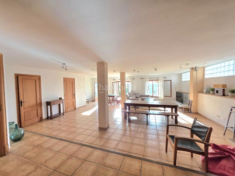 Foto f37850d9-de7d-4de9-9d9c-082d81f7261f. House with fireplace pool in Selva