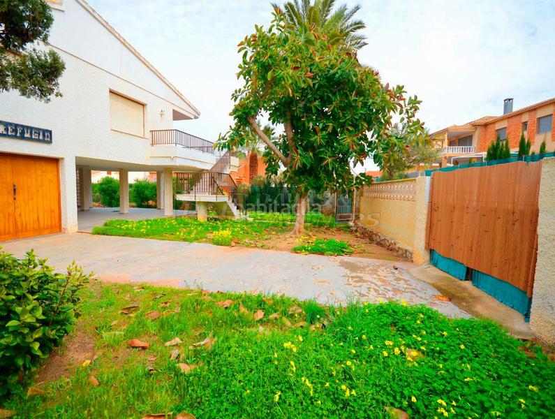 Foto 0239e4a6-c9e1-475a-b1fe-3566855b2aad. Xalet amb aparcament a La Zenia Orihuela