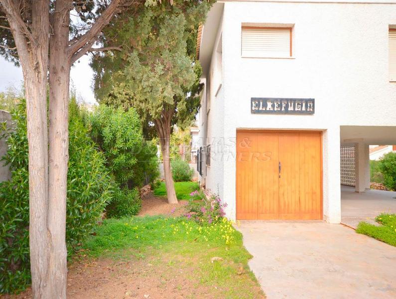 Foto b0a32e51-0245-48de-947a-65fac19a6def. Xalet amb aparcament a La Zenia Orihuela